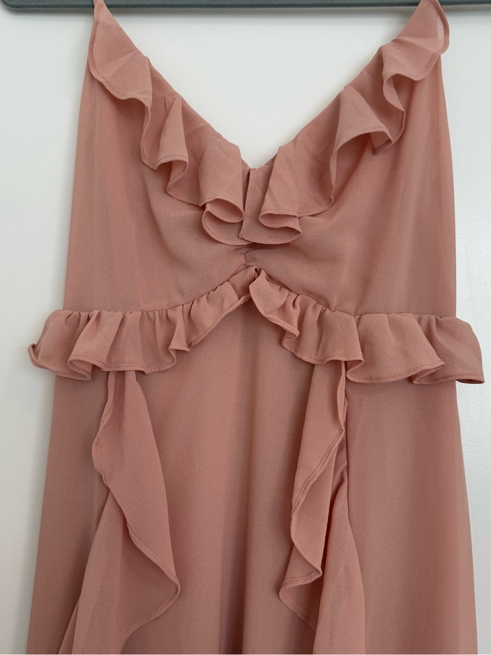 ASTR The Label Adoria Ruffle Side Slit Maxi Dress Nude Peach Size S - Picture 2 of 6